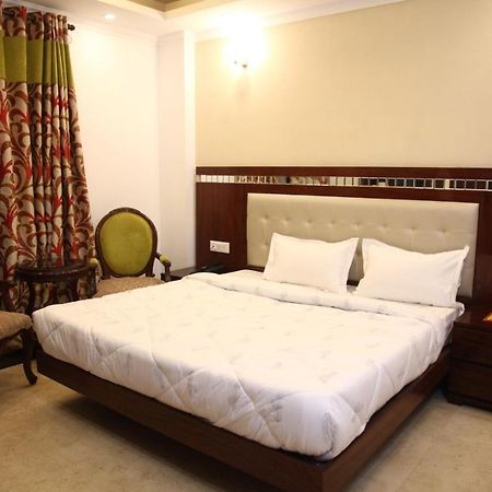 Hotel Dev Residency Vrindāvan 외부 사진
