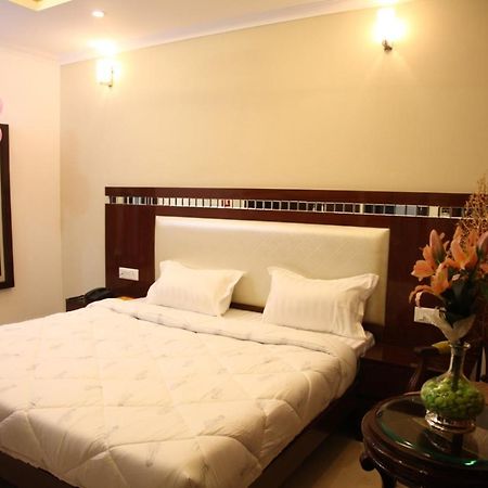 Hotel Dev Residency Vrindāvan 외부 사진