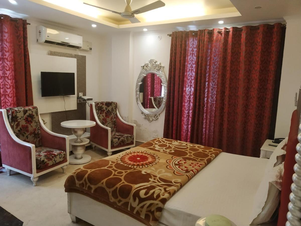 Hotel Dev Residency Vrindāvan 외부 사진