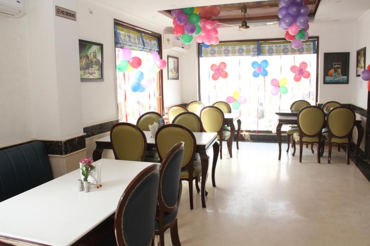 Hotel Dev Residency Vrindāvan 외부 사진