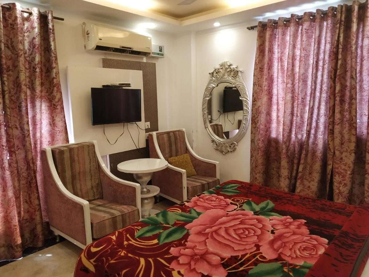Hotel Dev Residency Vrindāvan 외부 사진
