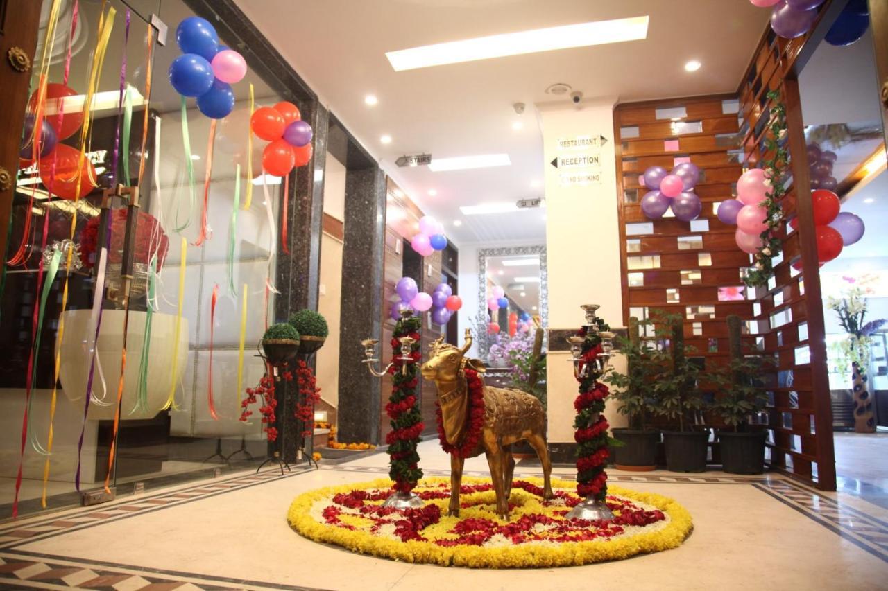 Hotel Dev Residency Vrindāvan 외부 사진