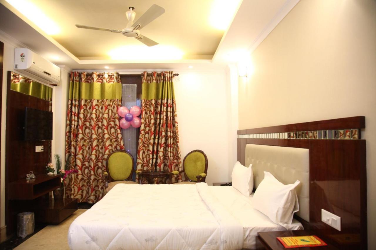 Hotel Dev Residency Vrindāvan 외부 사진