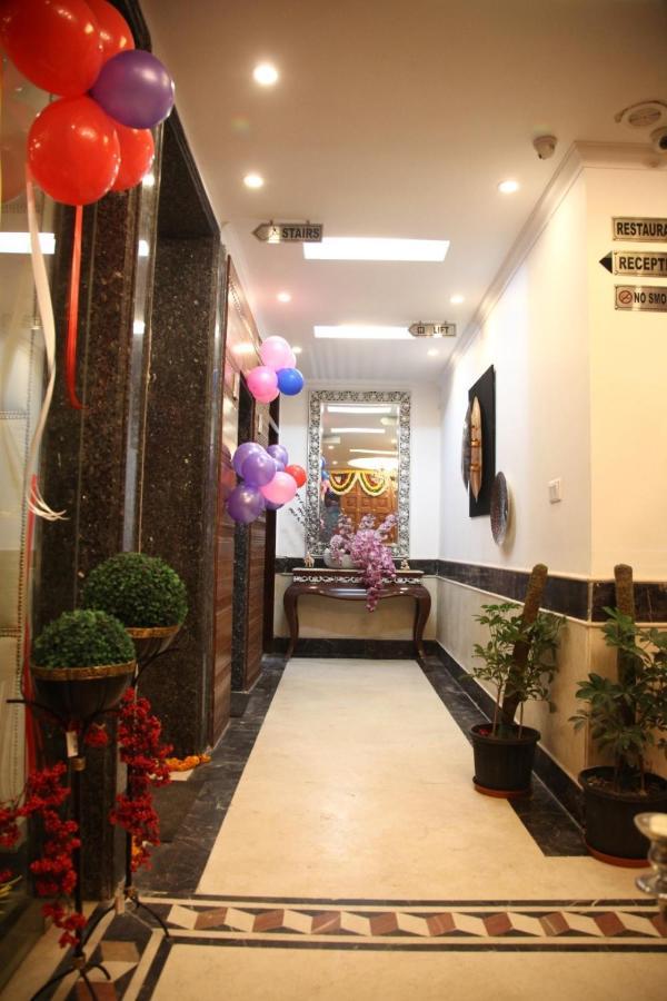 Hotel Dev Residency Vrindāvan 외부 사진